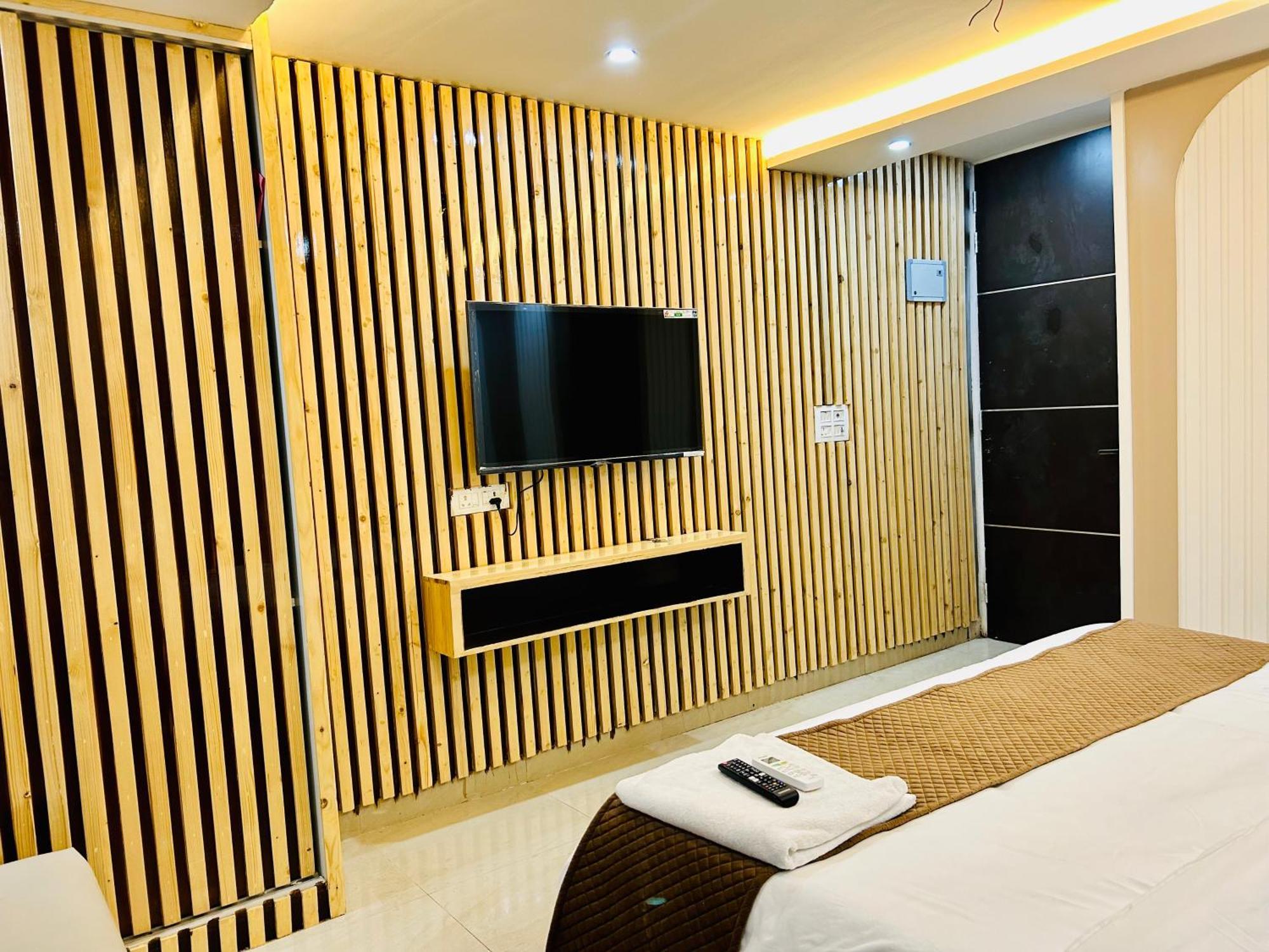 Bob Adventures Hotel Dehradun Exterior foto